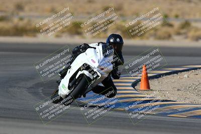 media/Jan-09-2022-SoCal Trackdays (Sun) [[2b1fec8404]]/Turn 11 (935am)/